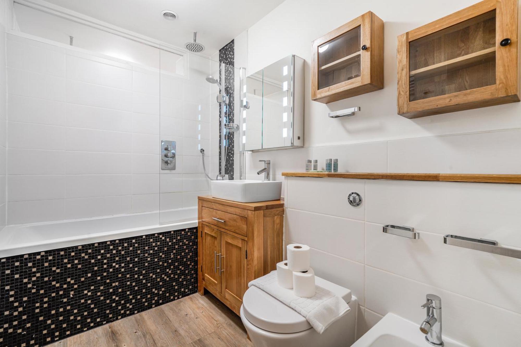 Executive 4 Bedroom Town House In Canada Water Free Wifi & Parking By City Stay Aparts London Exterior photo