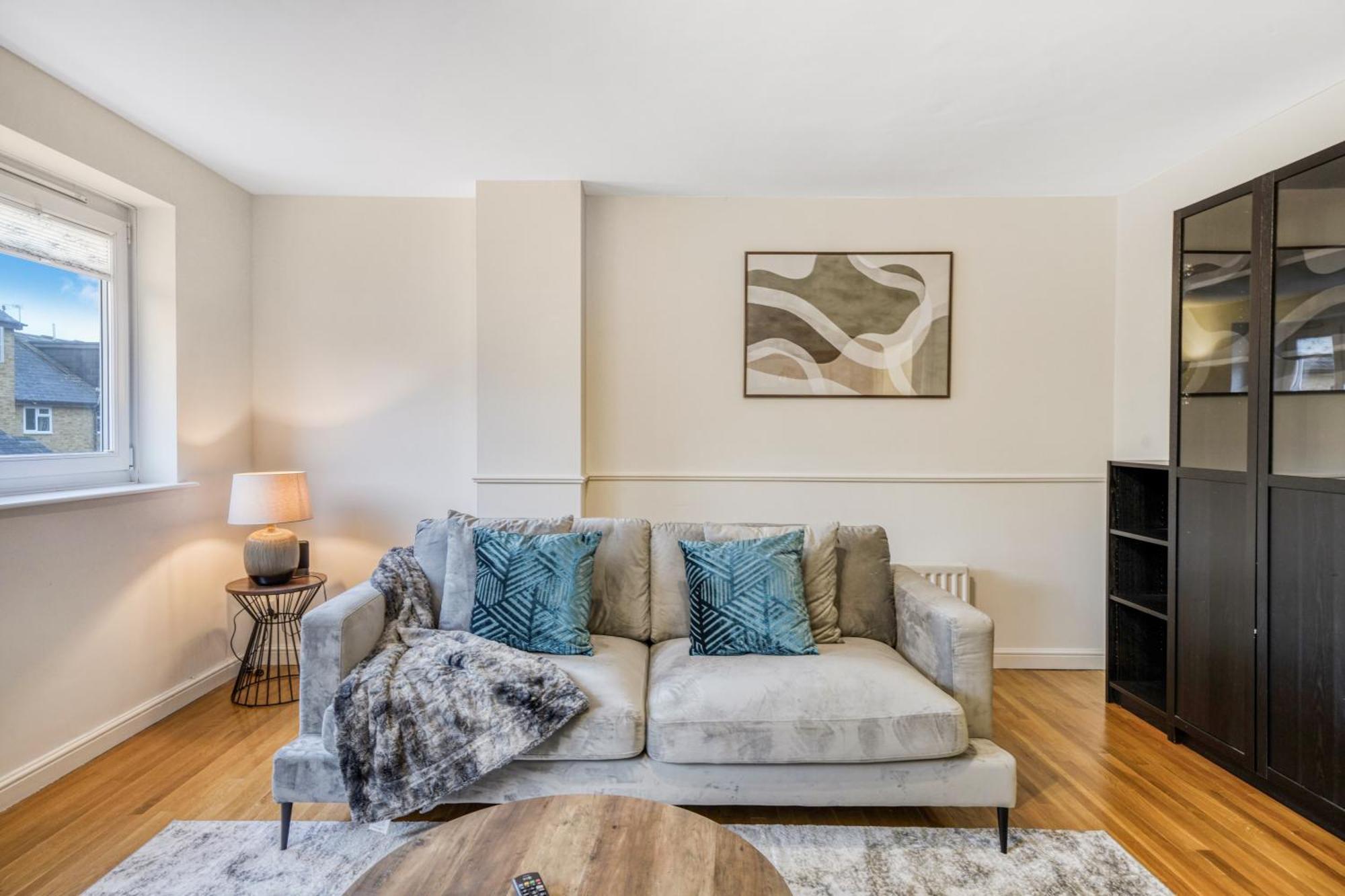 Executive 4 Bedroom Town House In Canada Water Free Wifi & Parking By City Stay Aparts London Exterior photo